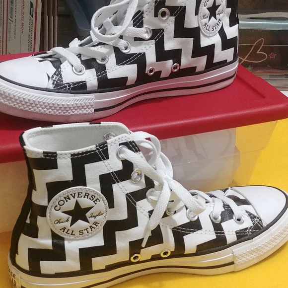 zig zag platform converse